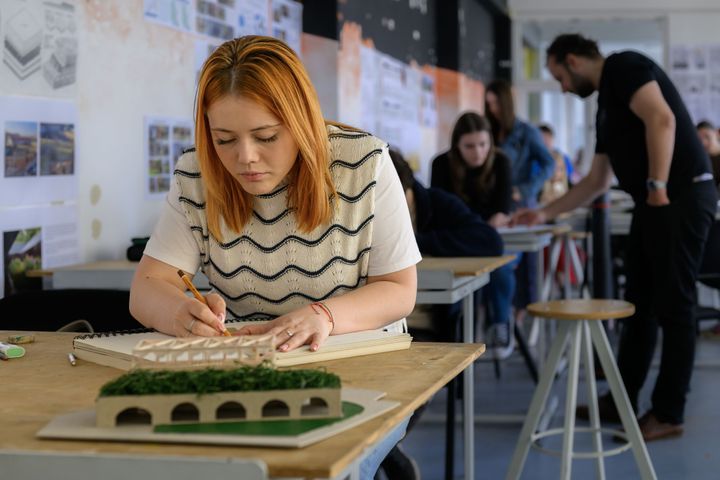 Studii de licență la Facultatea de Arhitectură și Urbanism
